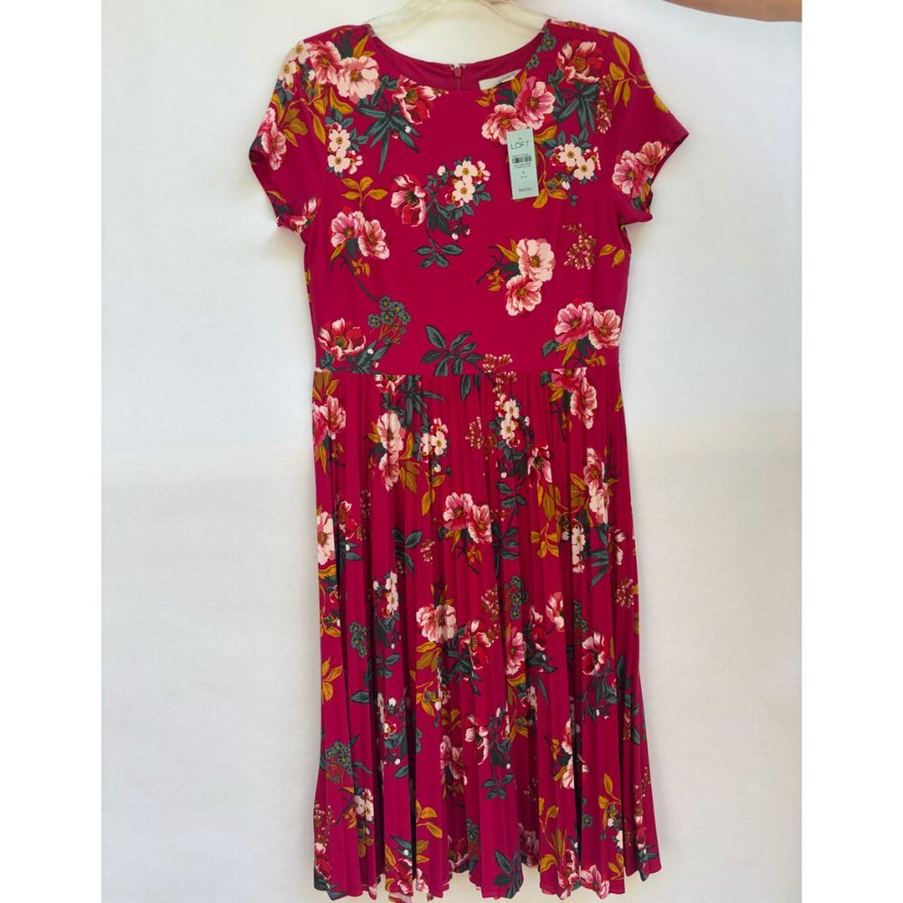 LOFT NWT Pleated Stretch Midi Dress, Pink with Floral Print, Size 4 Petite